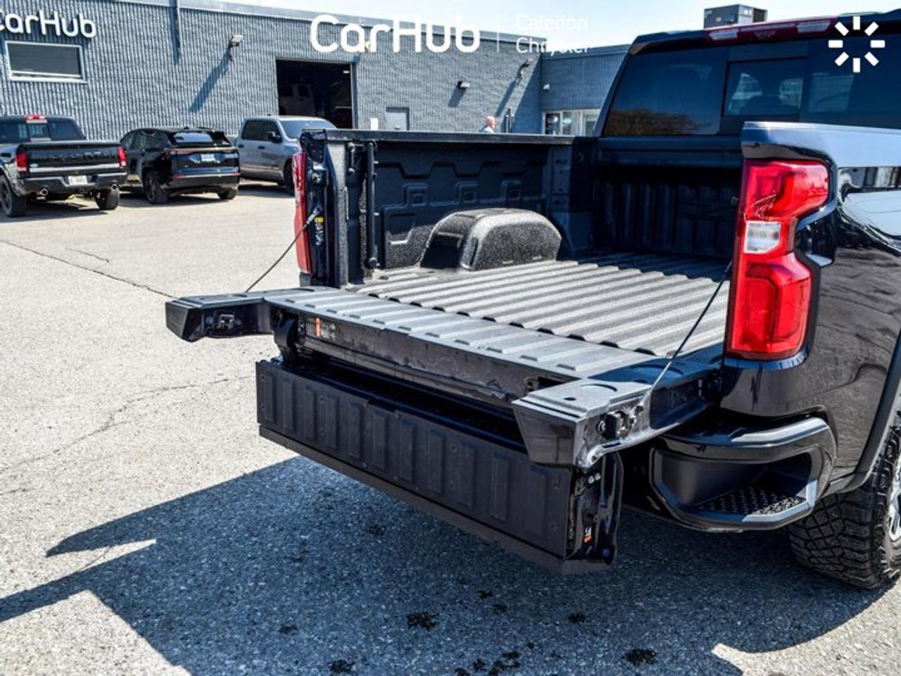 2024 Chevrolet Silverado 1500 ZR2 4WD Crew Cab 147"6.2L Leather 5 passengers with captain chair Photo