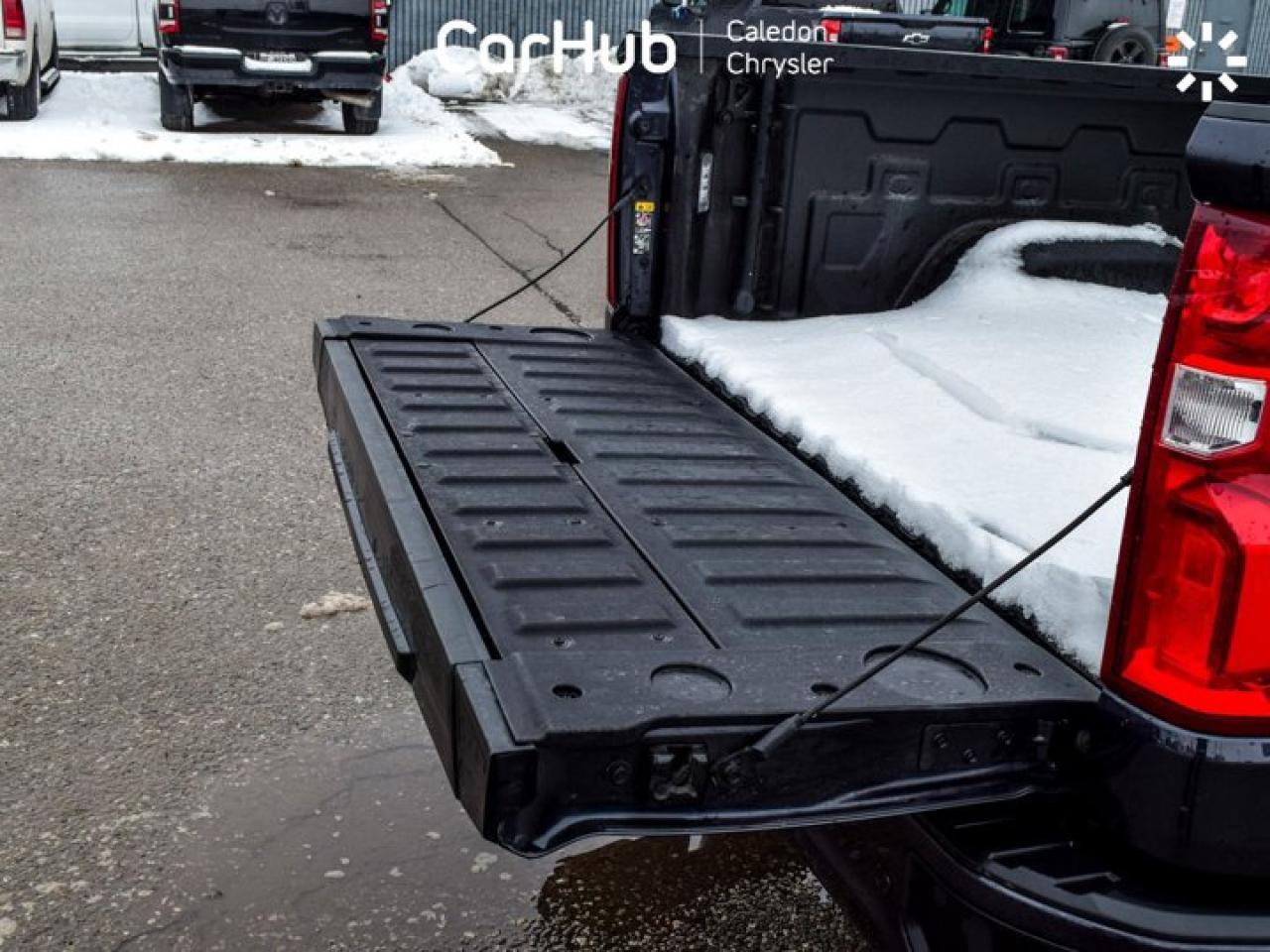 2024 Chevrolet Silverado 1500 RST4WD Crew Cab 147" 5.3L Leather  5 passengers with captain chair Photo