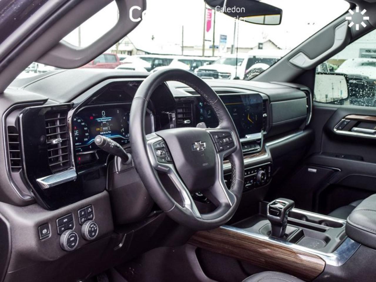 2024 Chevrolet Silverado 1500 RST4WD Crew Cab 147" 5.3L Leather  5 passengers with captain chair Photo