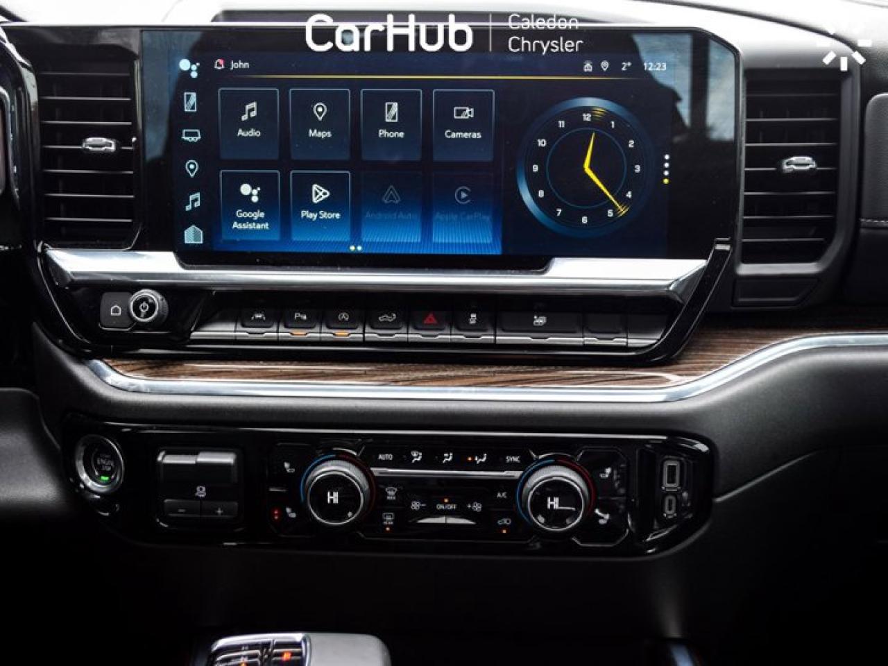 2024 Chevrolet Silverado 1500 RST4WD Crew Cab 147" 5.3L Leather  5 passengers with captain chair Photo