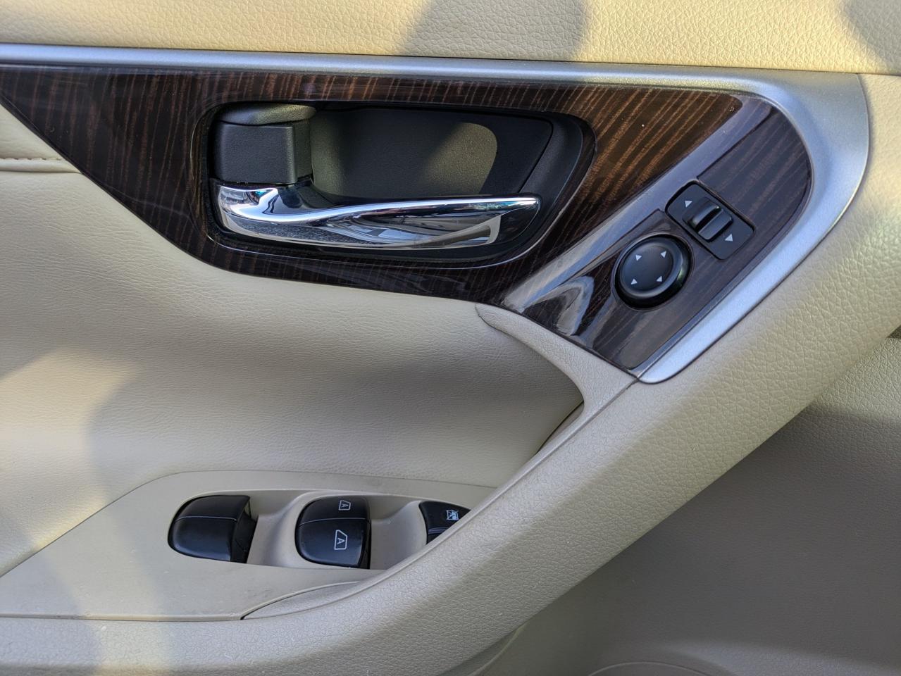 2014 Nissan Altima 4dr Sdn I4 CVT 2.5 SL Photo