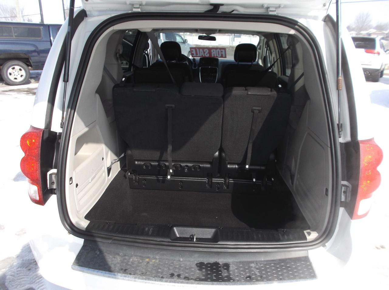 2017 Dodge Grand Caravan Crew Photo