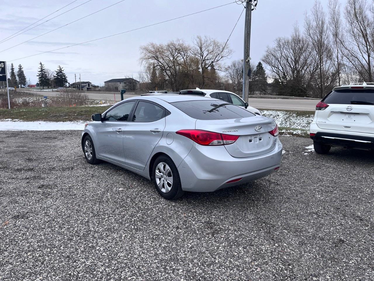 2013 Hyundai Elantra 4dr Sdn Auto L *Ltd Avail* Photo