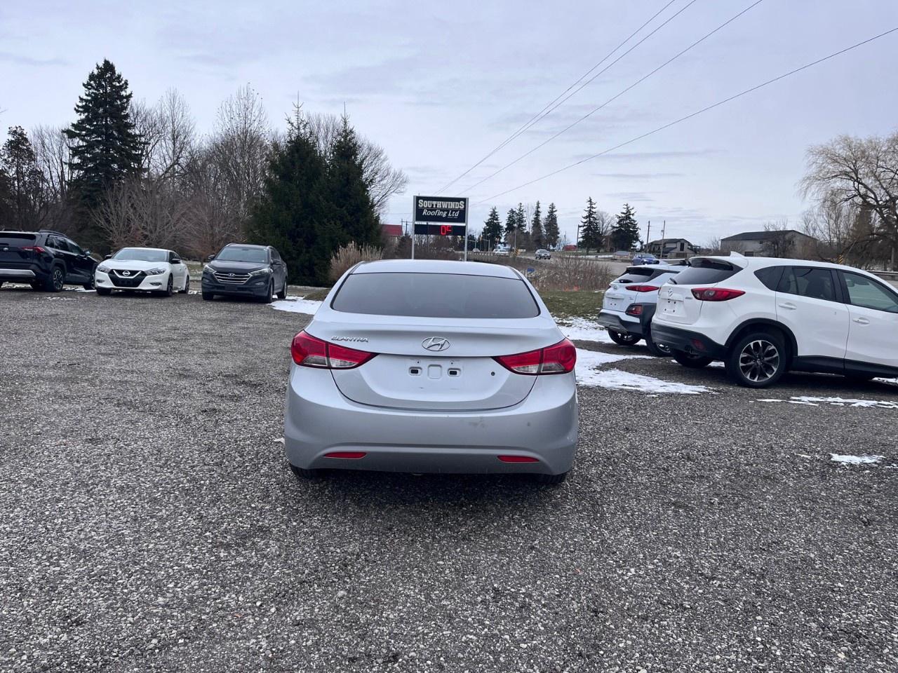 2013 Hyundai Elantra 4dr Sdn Auto L *Ltd Avail* Photo