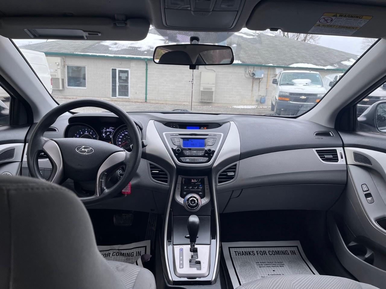 2013 Hyundai Elantra 4dr Sdn Auto L *Ltd Avail* Photo