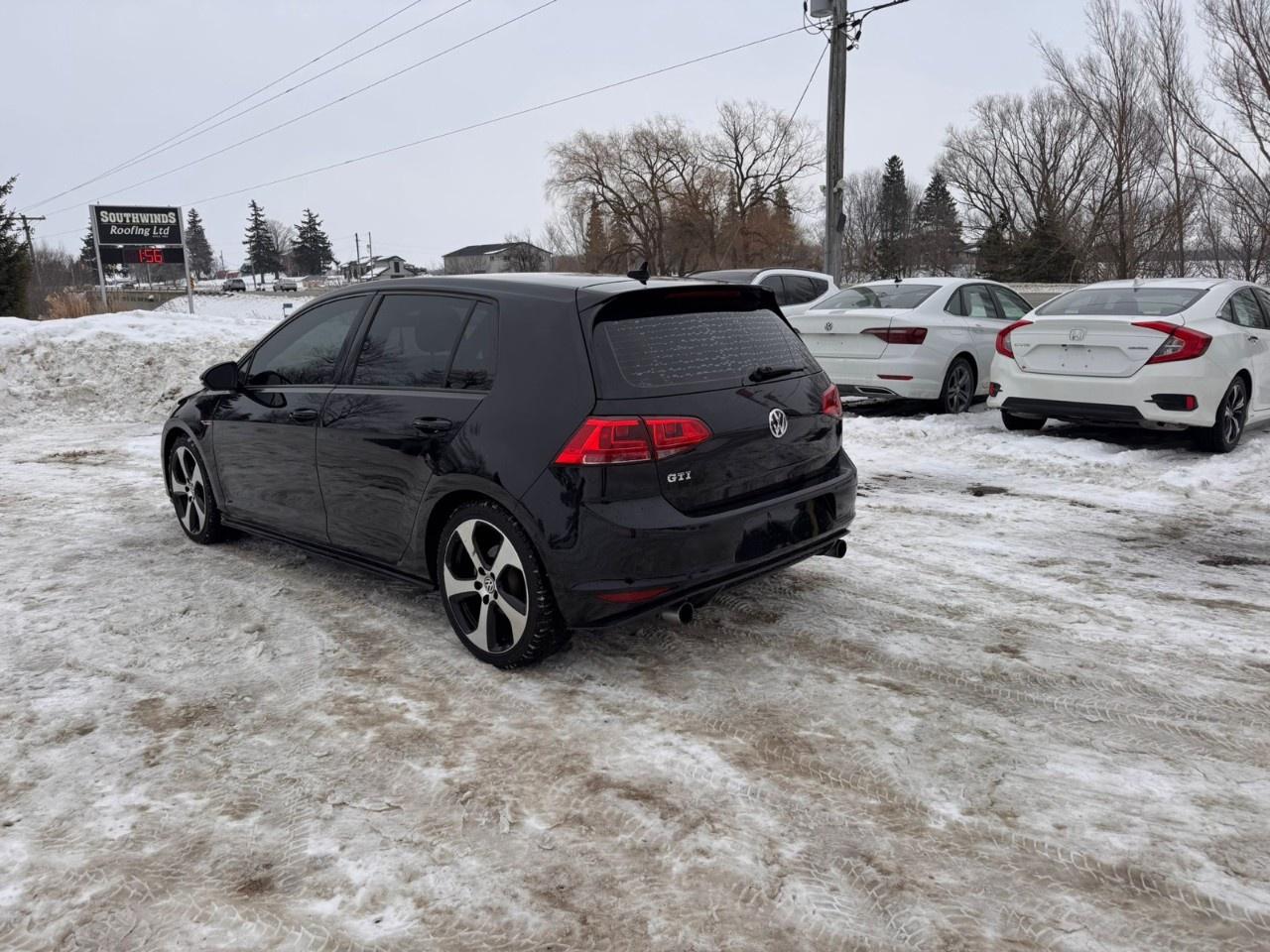 2017 Volkswagen Golf GTI 5dr HB DSG Autobahn Photo3