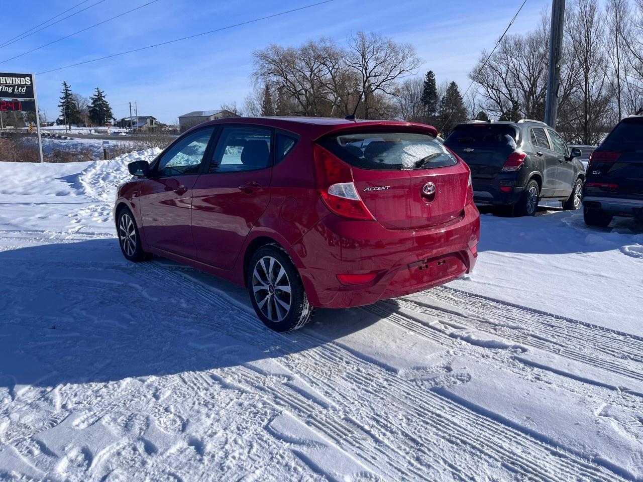 2017 Hyundai Accent 5DR HB AUTO SE Photo4