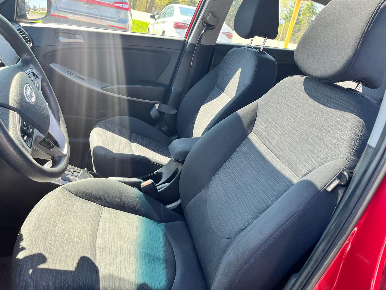 2017 Hyundai Accent 5DR HB AUTO SE Photo