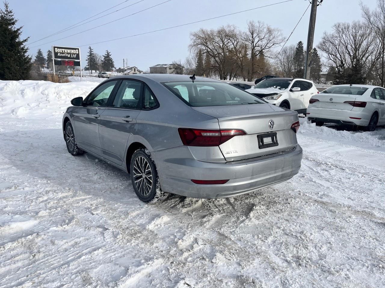 2020 Volkswagen Jetta Comfortline AUTO Photo2