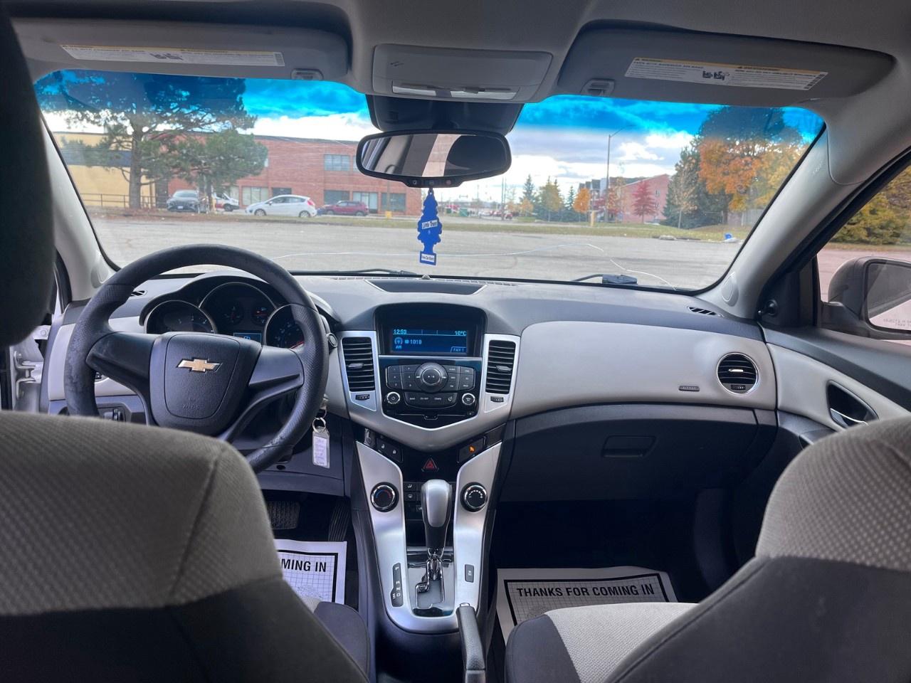 2014 Chevrolet Cruze 4dr Sdn 2LS Photo