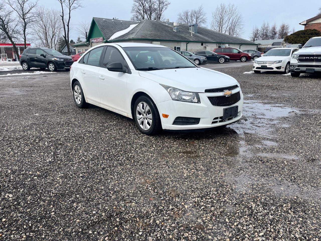 2014 Chevrolet Cruze 4dr Sdn 2LS Photo