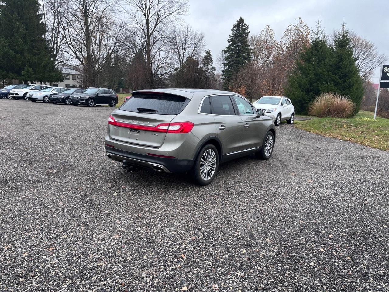 2017 Lincoln MKX AWD 4DR RESERVE Photo