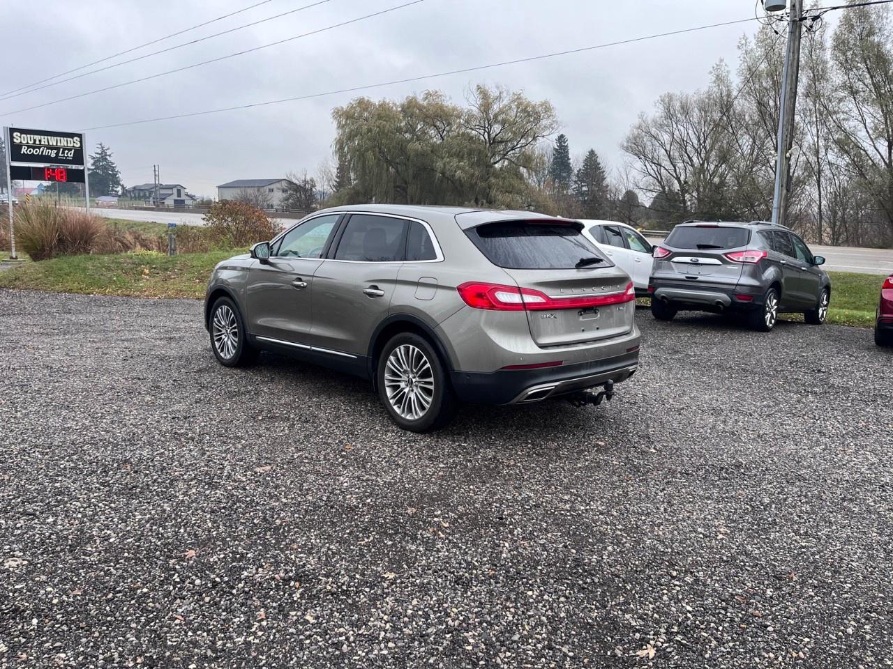 2017 Lincoln MKX AWD 4DR RESERVE Photo