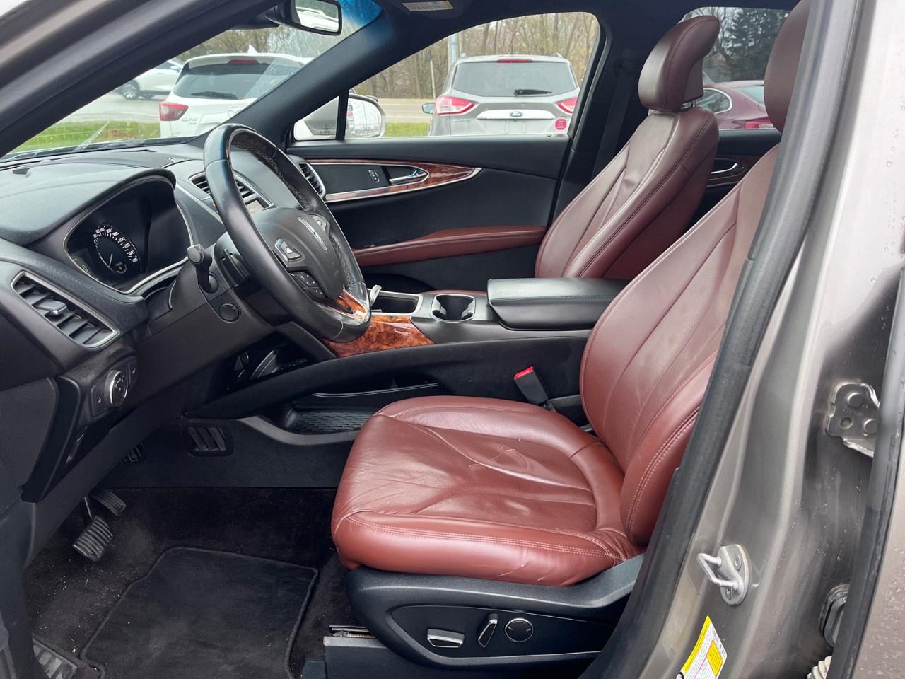 2017 Lincoln MKX AWD 4DR RESERVE Photo