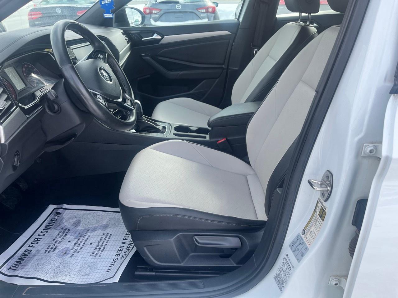 2020 Volkswagen Jetta R-Line Auto CERTIFIED Photo