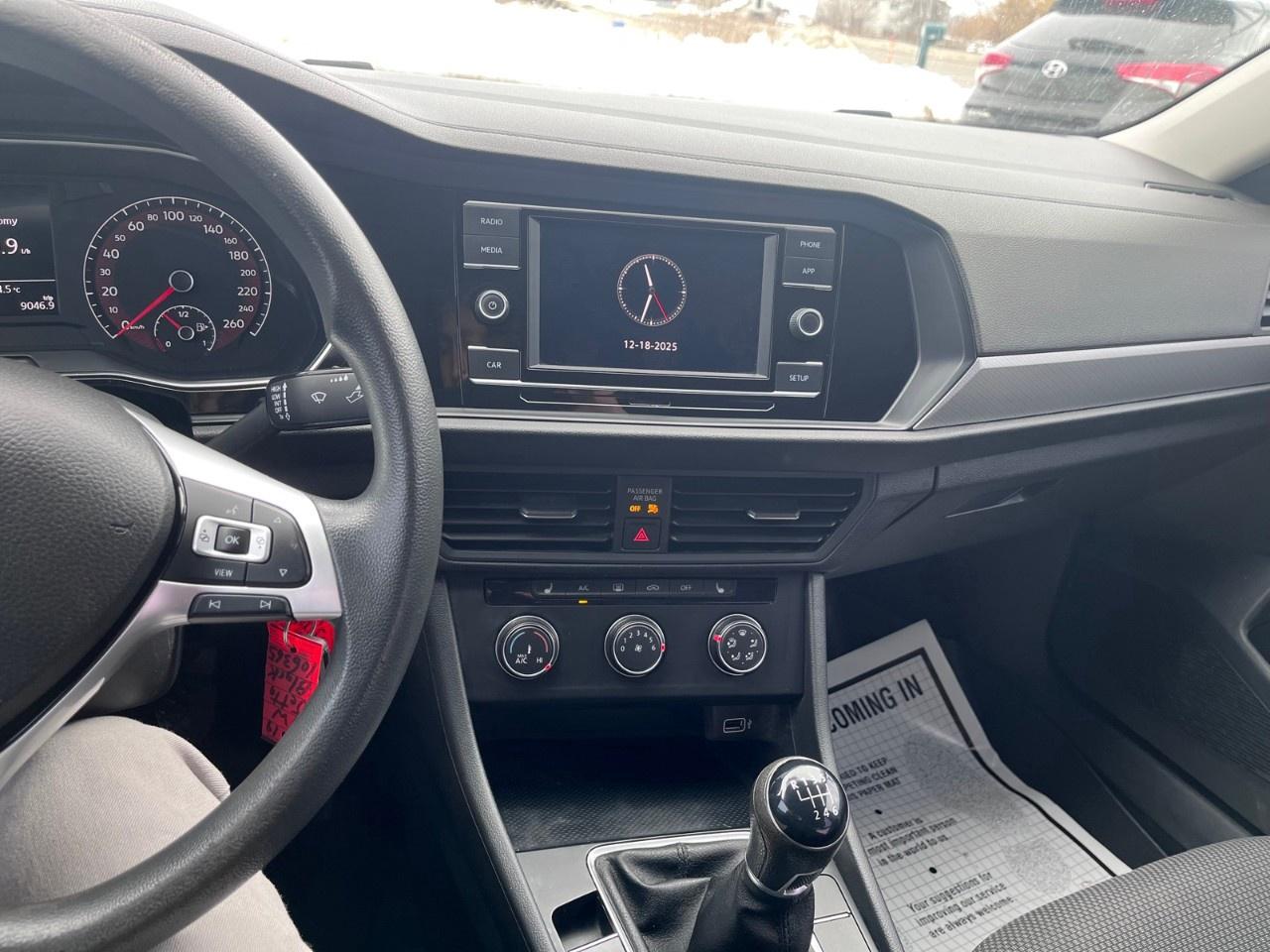 2019 Volkswagen Jetta Comfortline Manual Photo