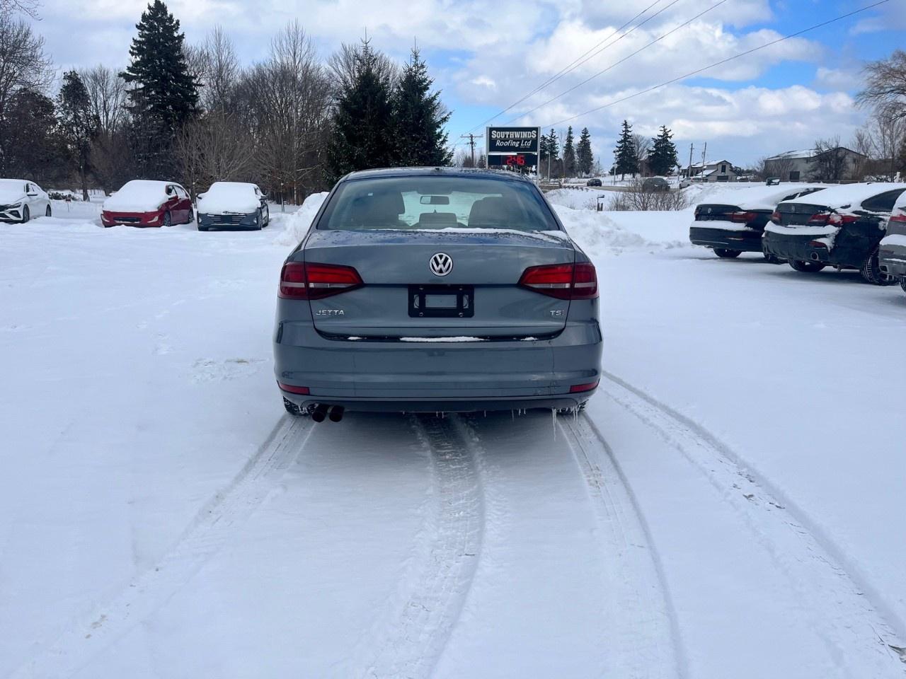 2016 Volkswagen Jetta Sedan 4DR 1.4 TSI AUTO TRENDLINE Photo