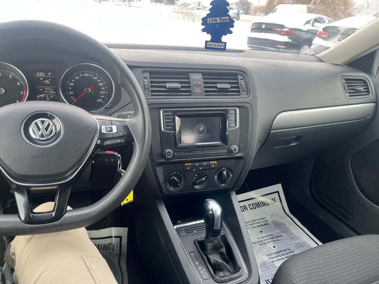 2016 Volkswagen Jetta Sedan 4DR 1.4 TSI AUTO TRENDLINE Photo