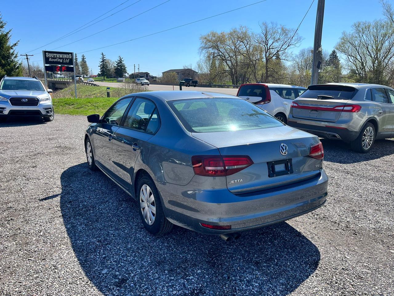 2016 Volkswagen Jetta Sedan 4DR 1.4 TSI AUTO TRENDLINE Photo2