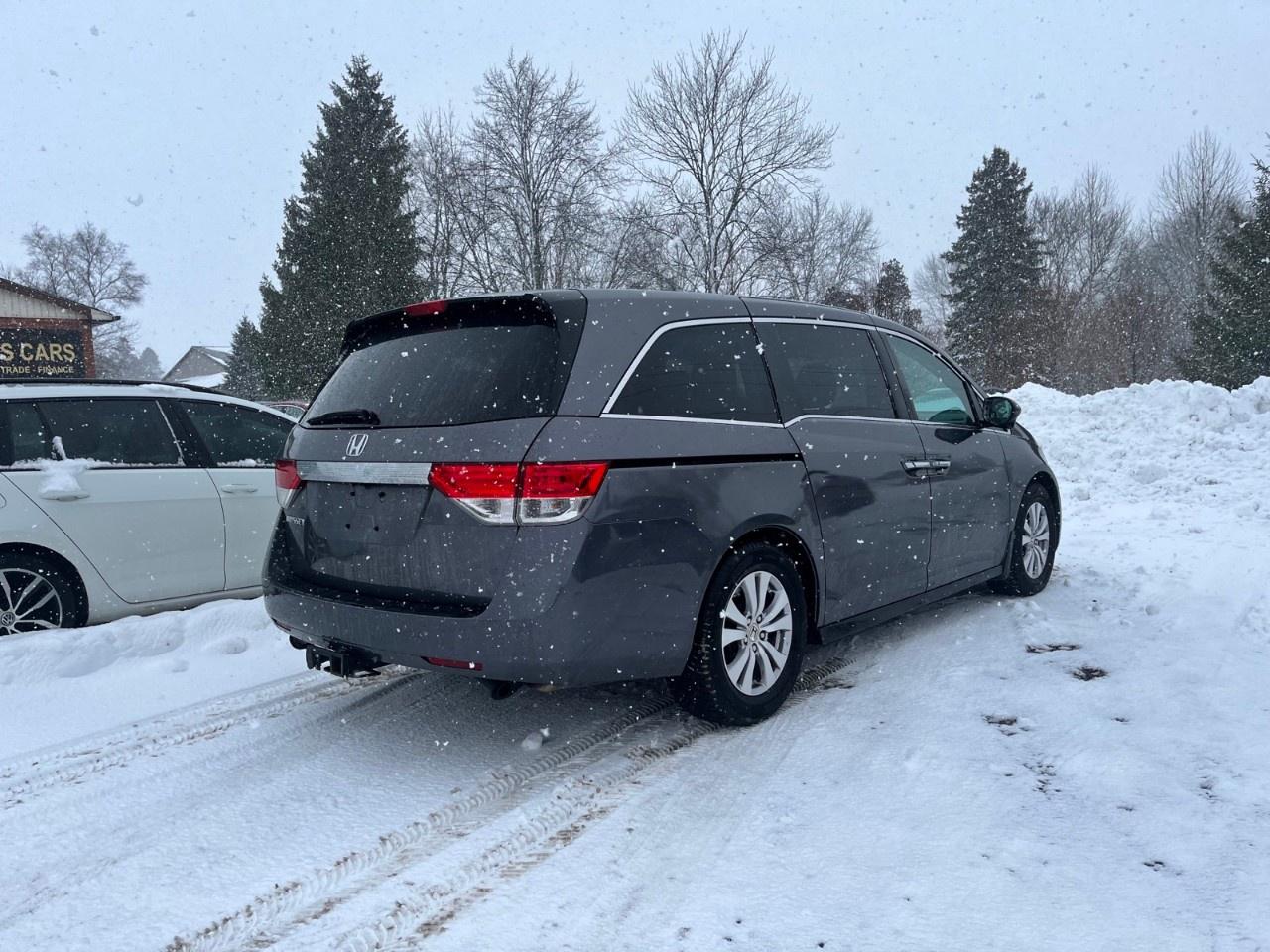 2016 Honda Odyssey EX with Rear Entertainment System Photo