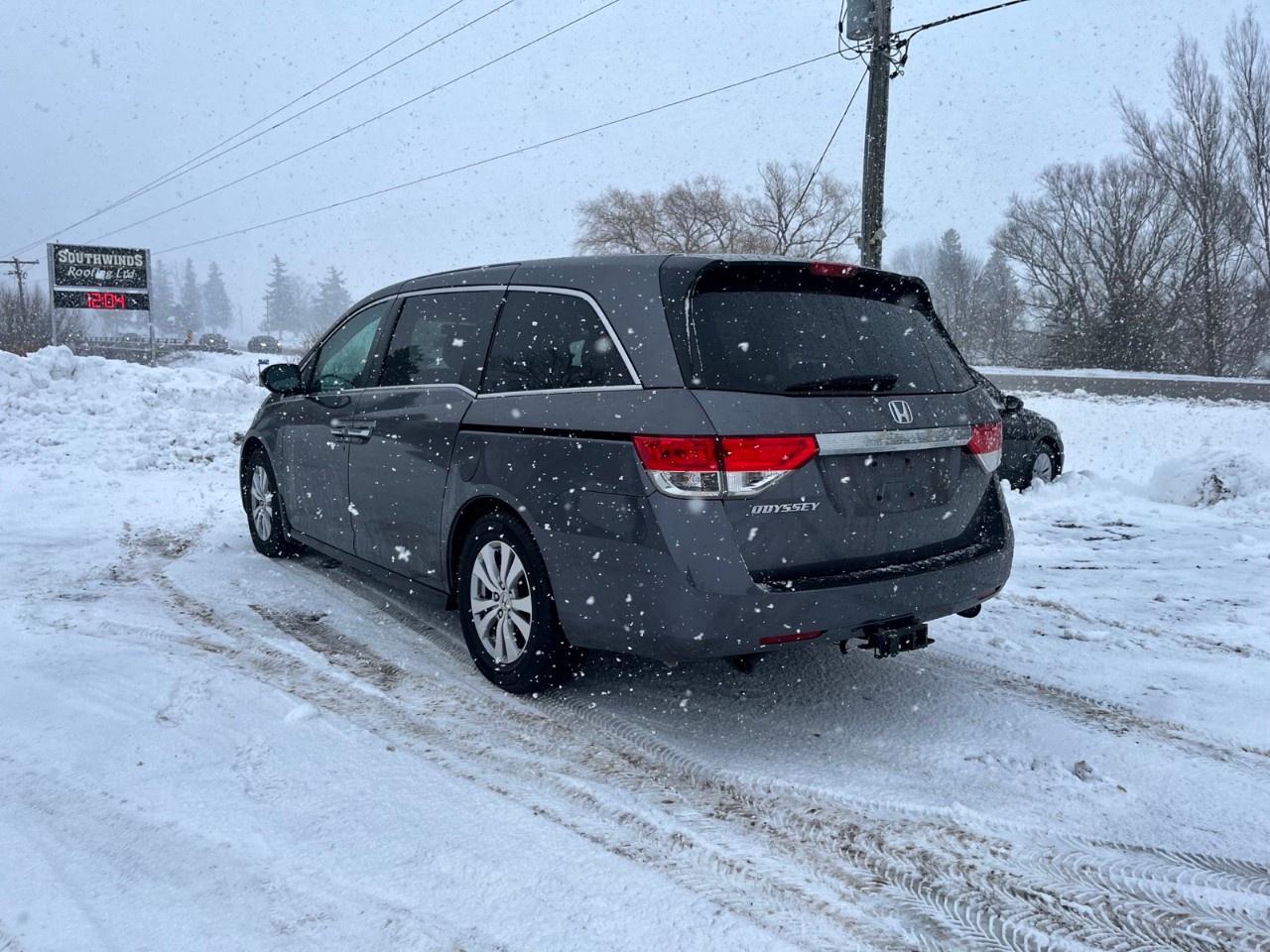 2016 Honda Odyssey EX with Rear Entertainment System Photo