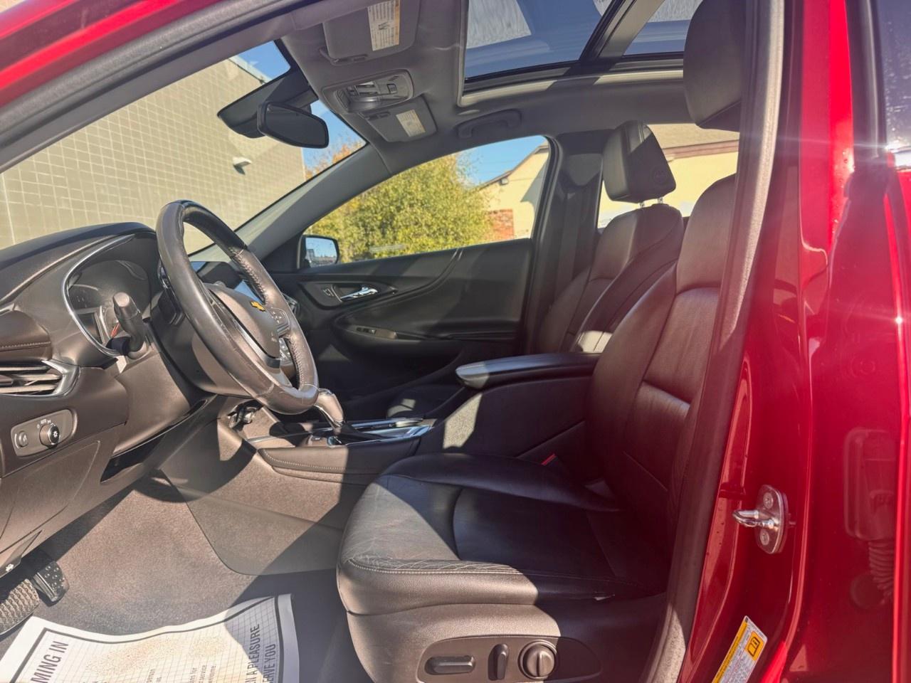 2018 Chevrolet Malibu 4dr Sdn LT w/1LT Photo