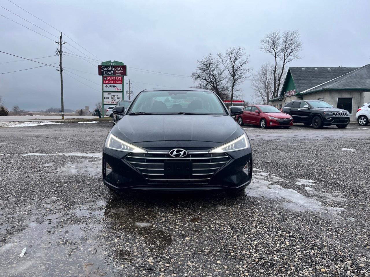 2020 Hyundai Elantra Preferred w/Sun & Safety Package IVT Photo