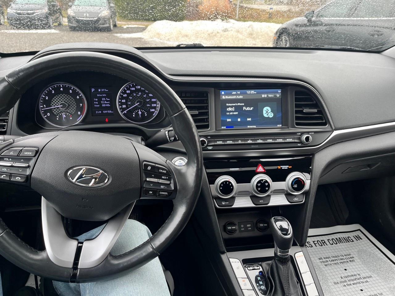 2020 Hyundai Elantra Preferred w/Sun & Safety Package IVT Photo
