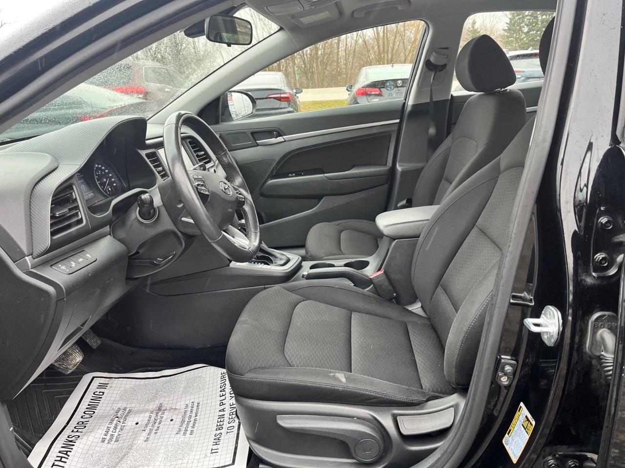 2020 Hyundai Elantra Preferred w/Sun & Safety Package IVT Photo