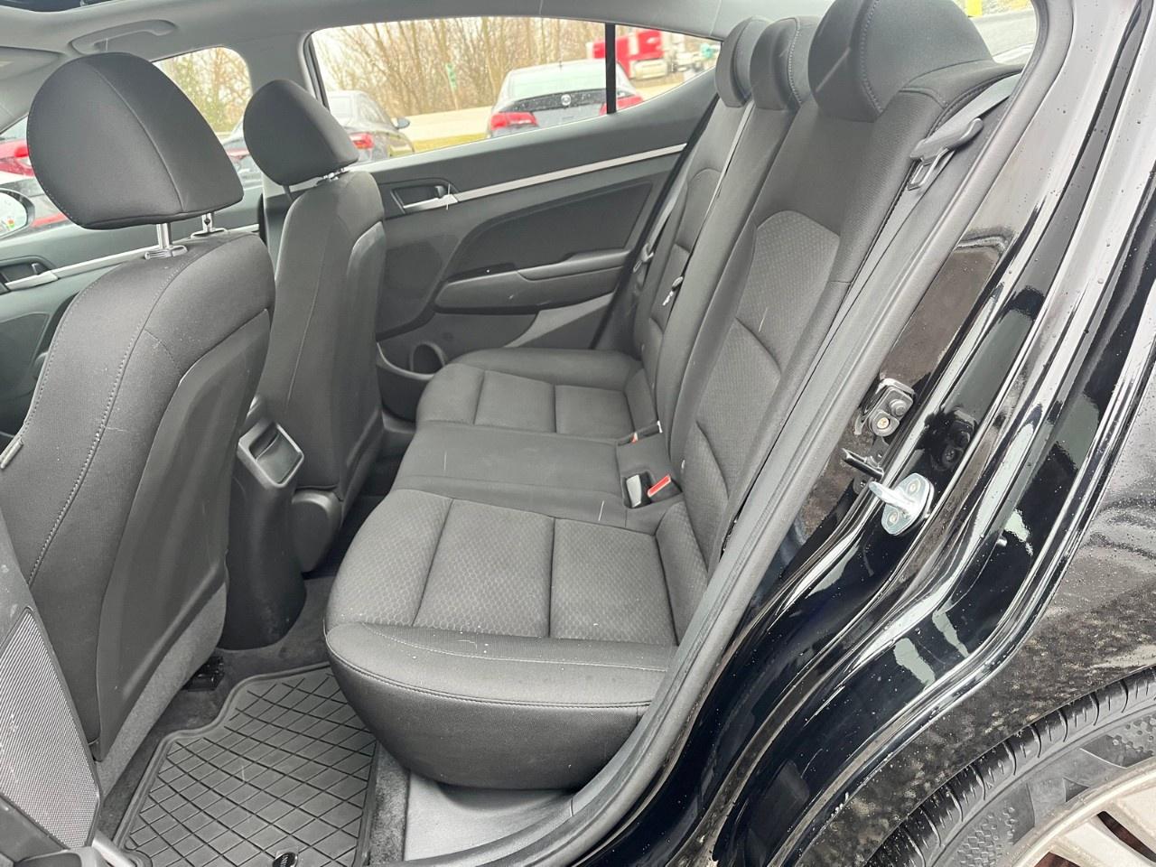 2020 Hyundai Elantra Preferred w/Sun & Safety Package IVT Photo