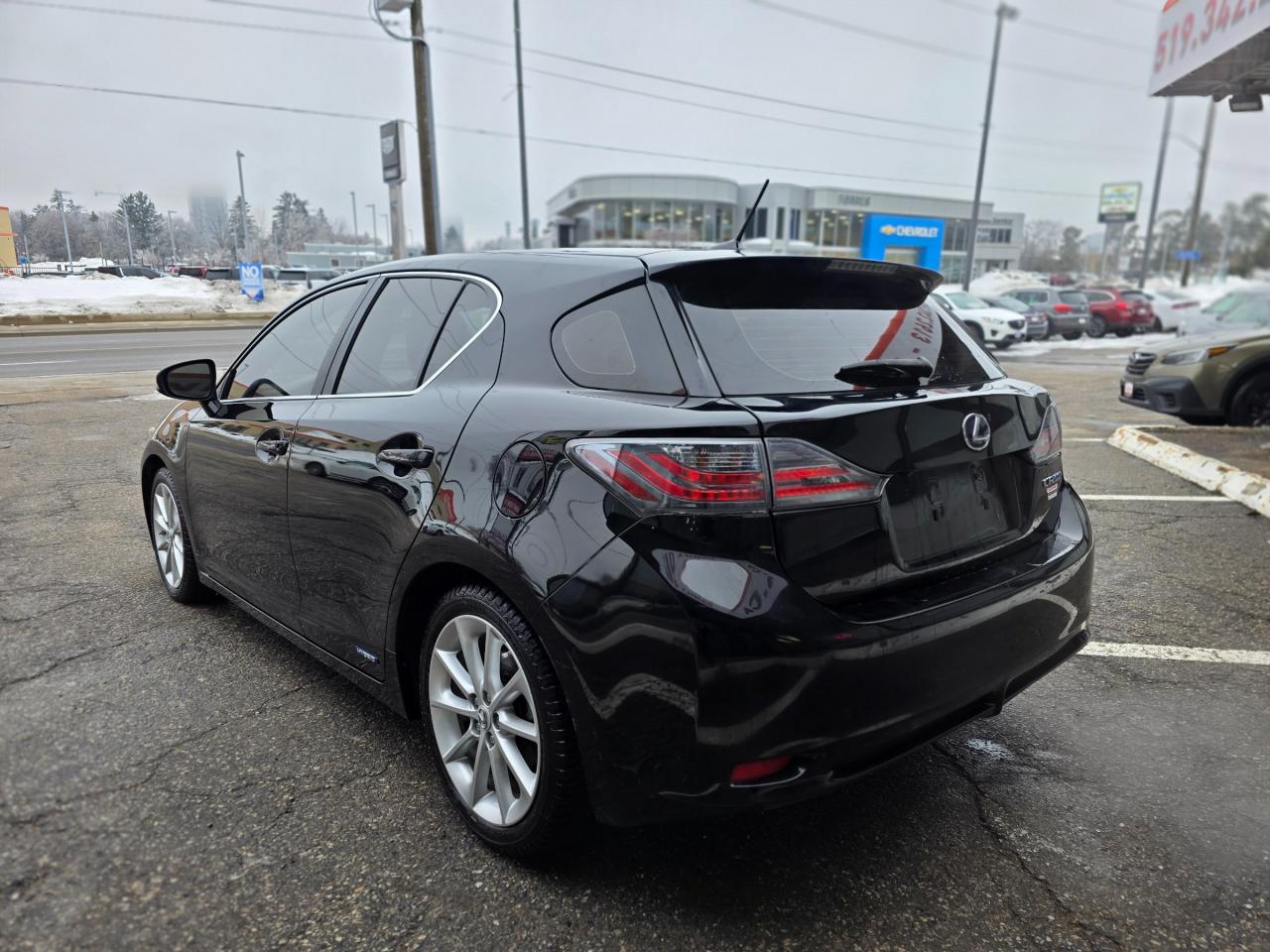 2012 Lexus CT 200h HYBRID | One Owner | Accident Free Photo3