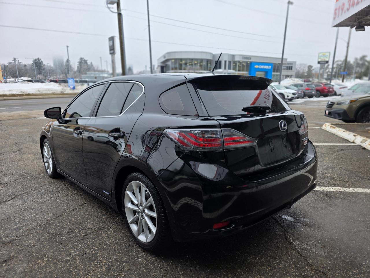 2012 Lexus CT 200h HYBRID | One Owner | Accident Free Photo2