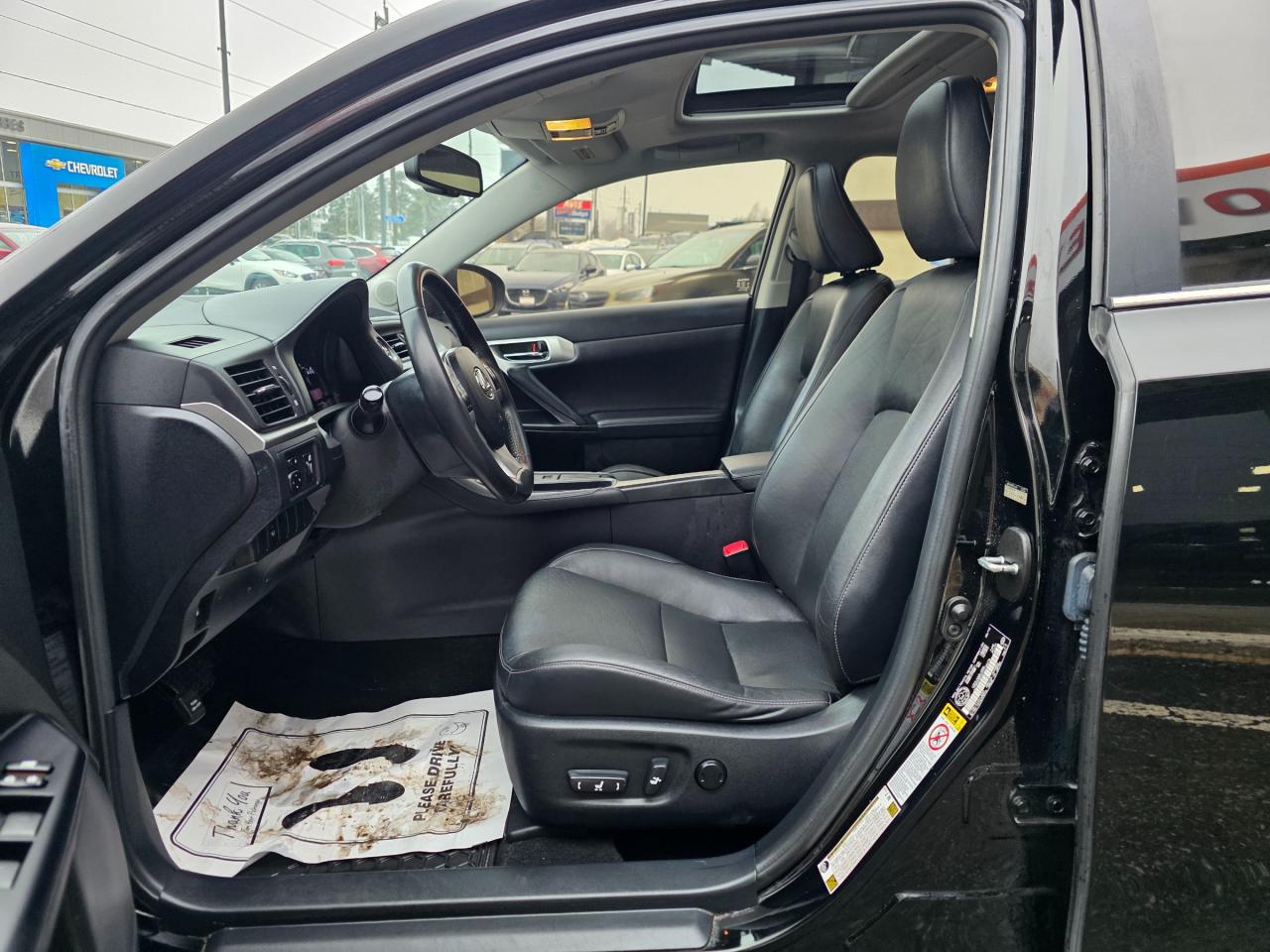 2012 Lexus CT 200h HYBRID | One Owner | Accident Free Photo