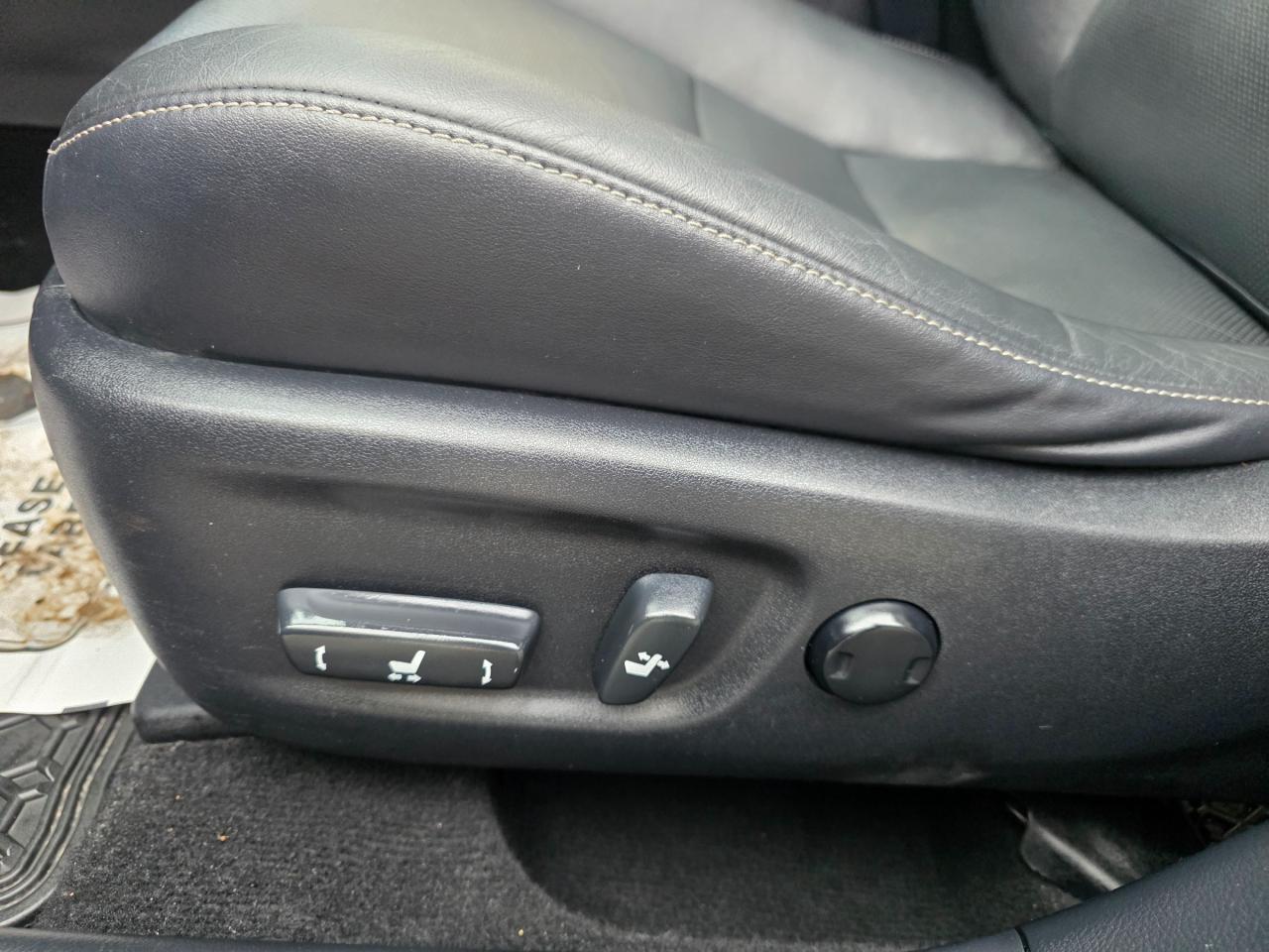 2012 Lexus CT 200h HYBRID | One Owner | Accident Free Photo