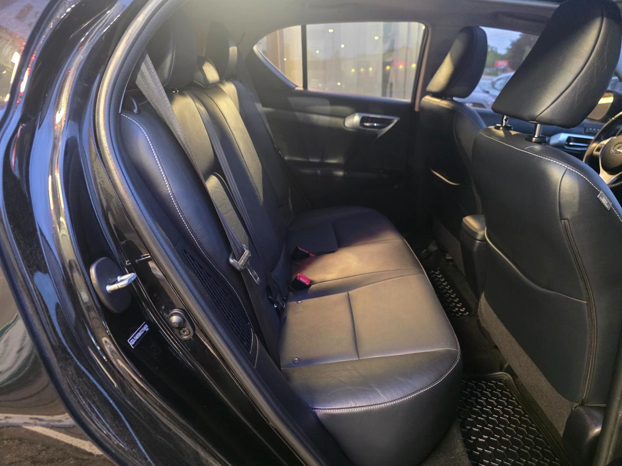 2012 Lexus CT 200h HYBRID | One Owner | Accident Free | Backup Camera | Heated Seats Photo