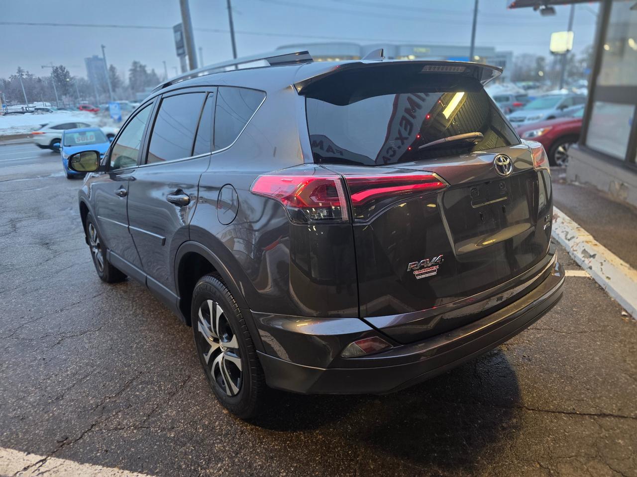 2018 Toyota RAV4 **SALE PENDING** Photo2