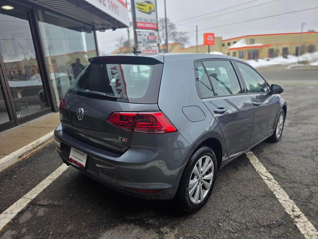 2017 Volkswagen Golf 1.8 TSI Comfortline Sunroof | Leather | Backup Camera | Apple Car Play | Android Auto Photo4