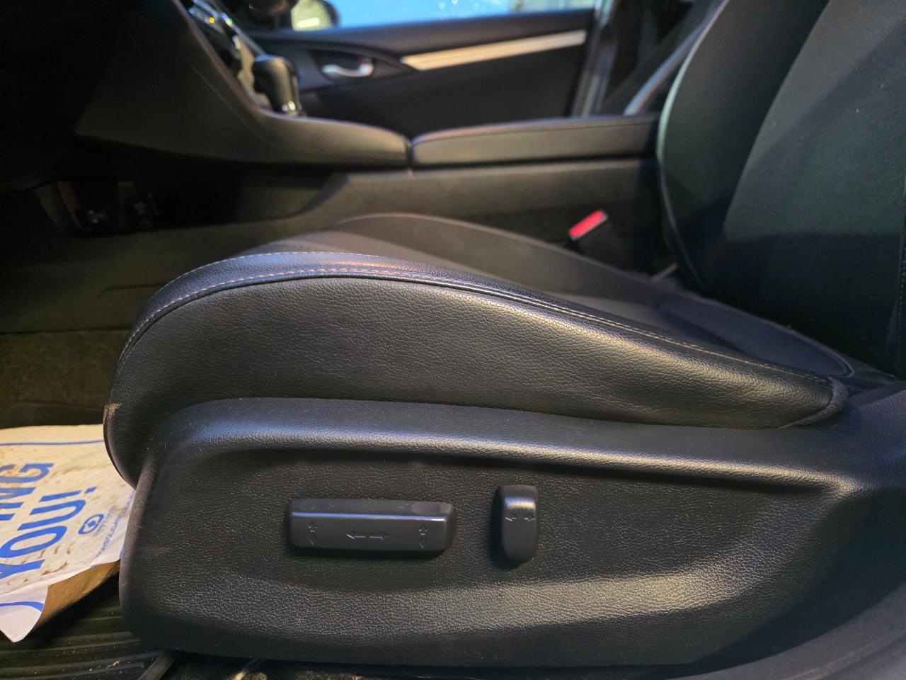 2019 Honda Civic Sport Sunroof | LaneWatch | Power Seats | 18" Alloys Photo