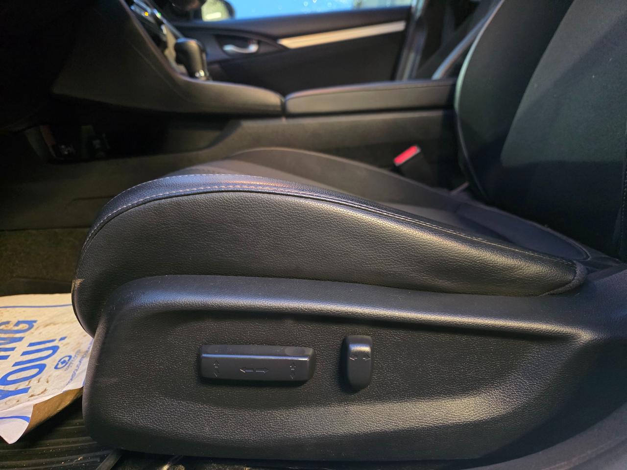 2019 Honda Civic Sport Sunroof | LaneWatch | Power Seats | 18" Alloys Photo