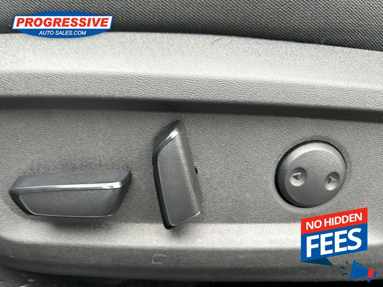 2025 Nissan Rogue SV MOONROOF Photo