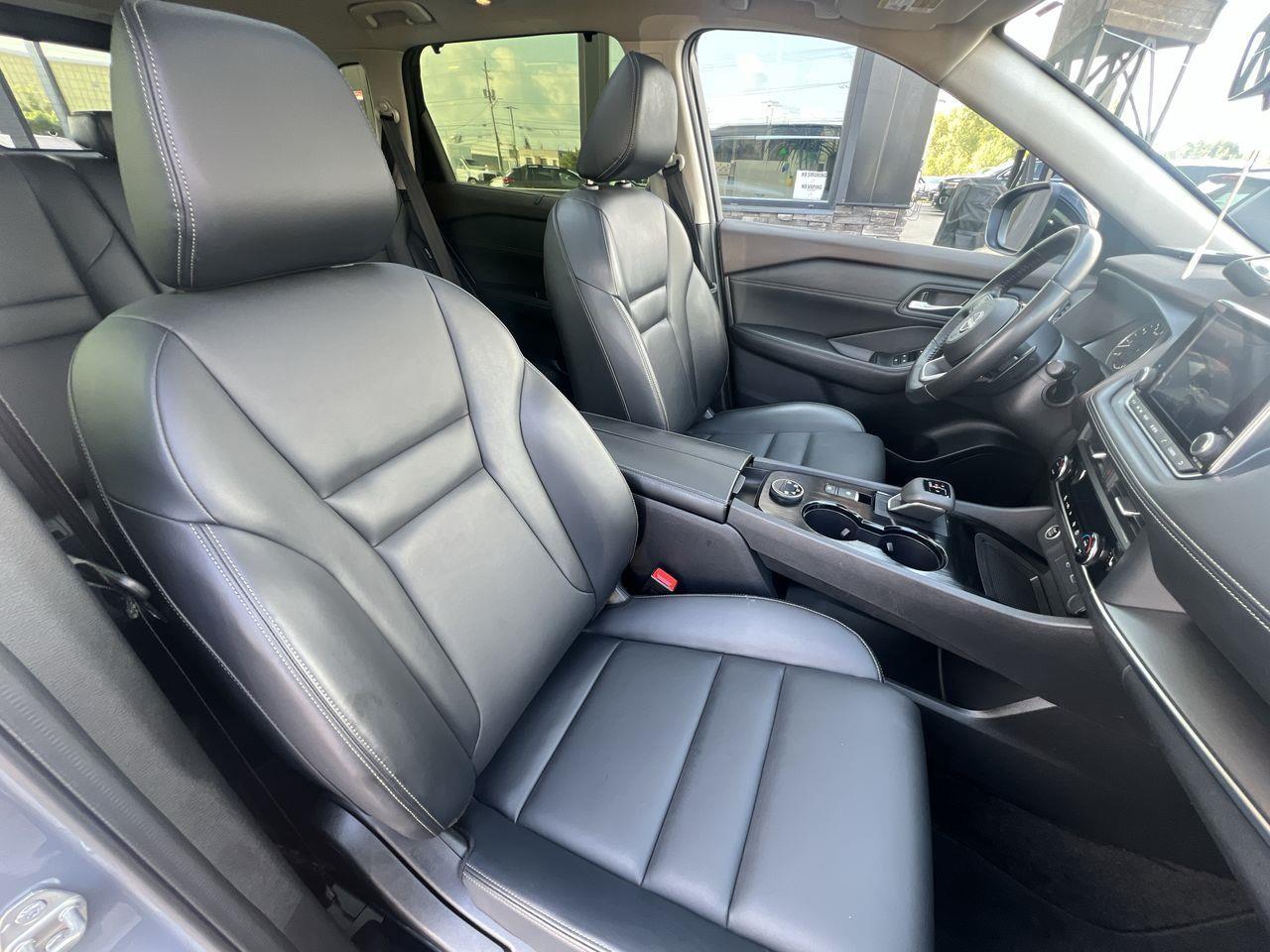 2023 Nissan Rogue SV Midnight Edition APPLE CARPLAY/ANDROID AUTO, MOONROOF, HEATED LEATHER SEATS, NAV, SIRIUS XM, CRUISE CONTROL, POWER LI Photo