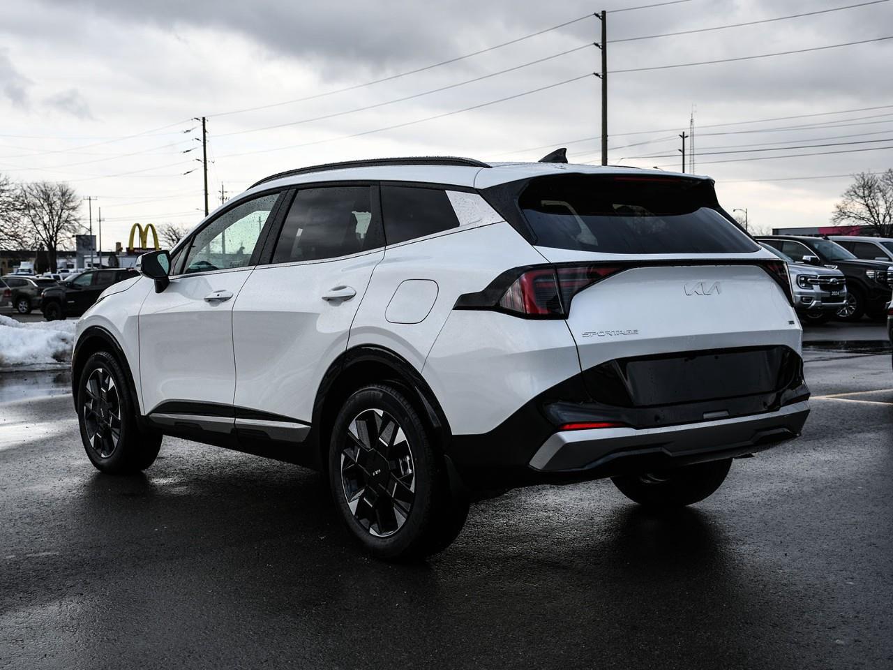 2026 Kia Sportage EX Premium w/Red Interior 2026 Kia Sportage – EX Premium Photo