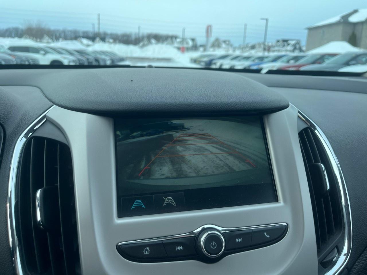 2016 Chevrolet Cruze 4dr Sdn Auto LS Photo