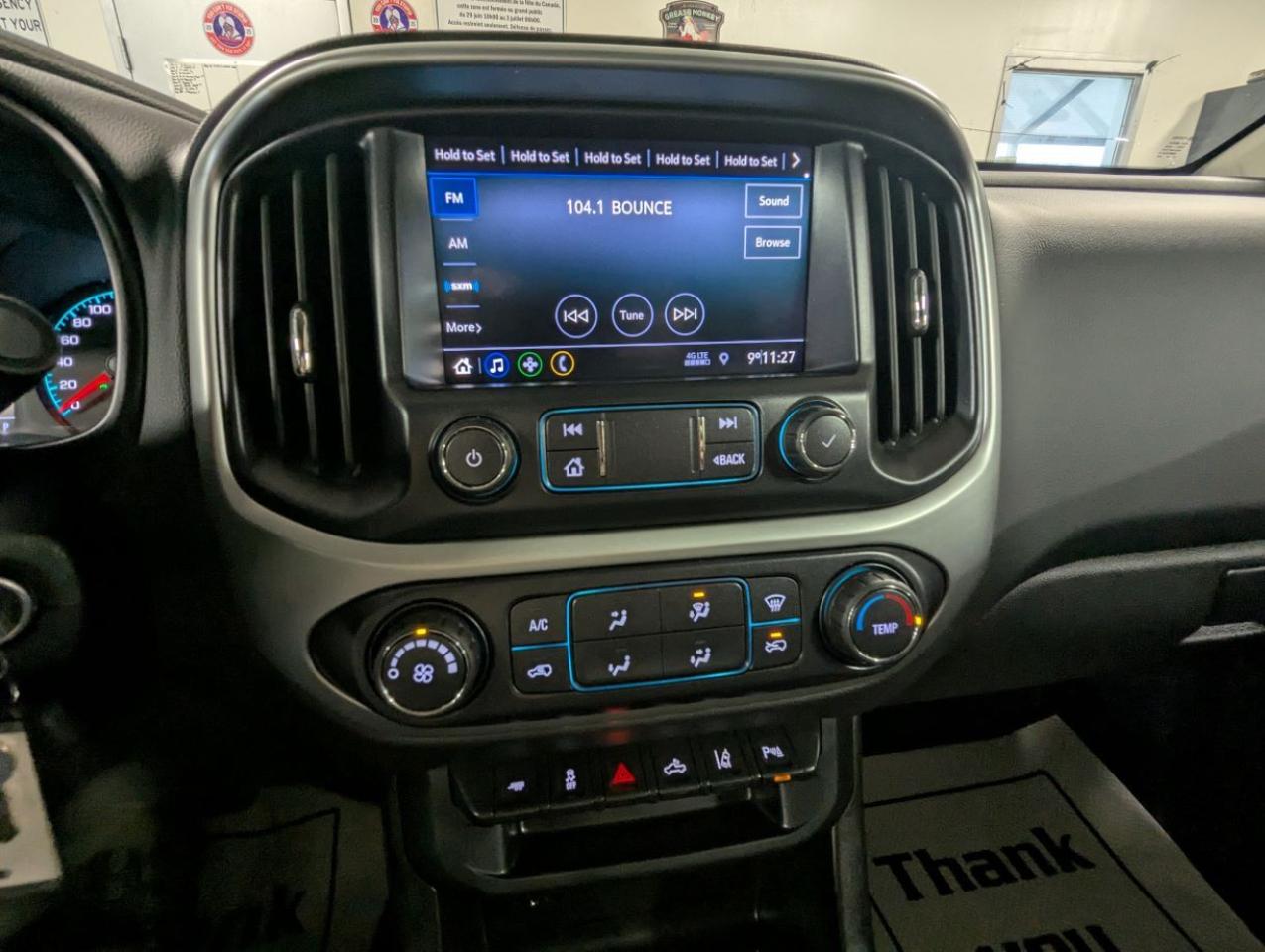 2021 Chevrolet Colorado 4WD LT WITH ROLL N LOCK TONNEAU COVER!! Photo