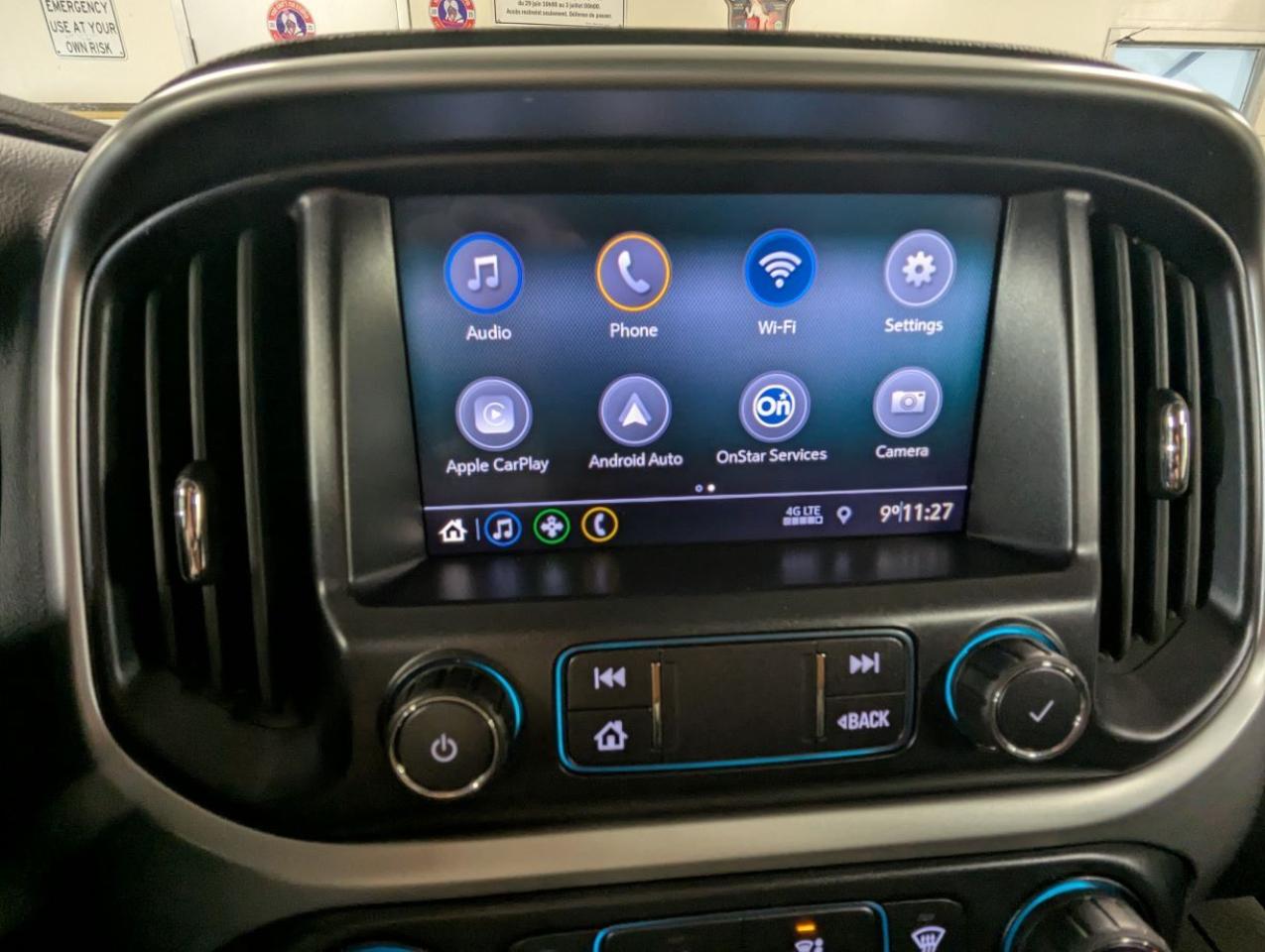 2021 Chevrolet Colorado 4WD LT WITH ROLL N LOCK TONNEAU COVER!! Photo