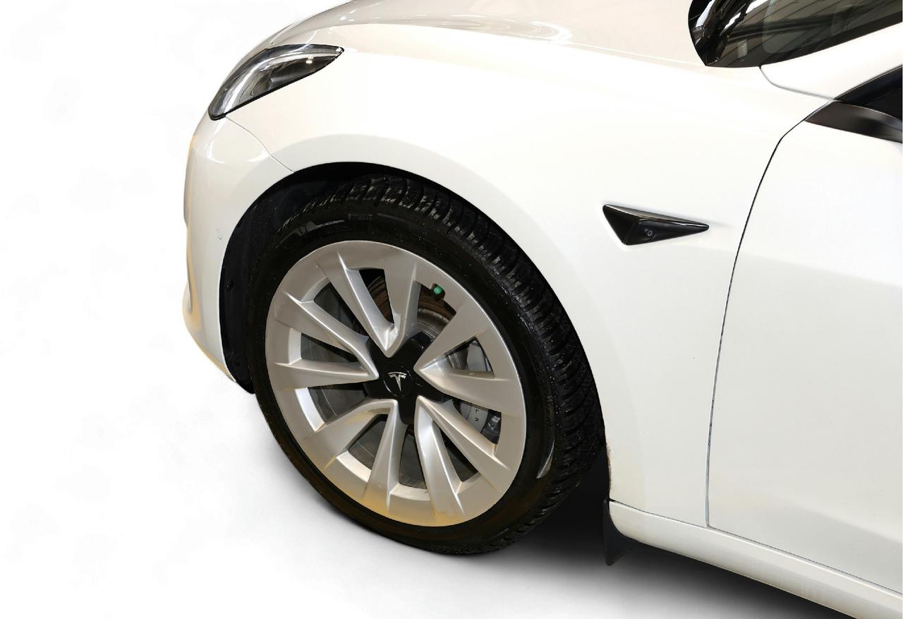 2022 Tesla Model 3 Standard Range Photo