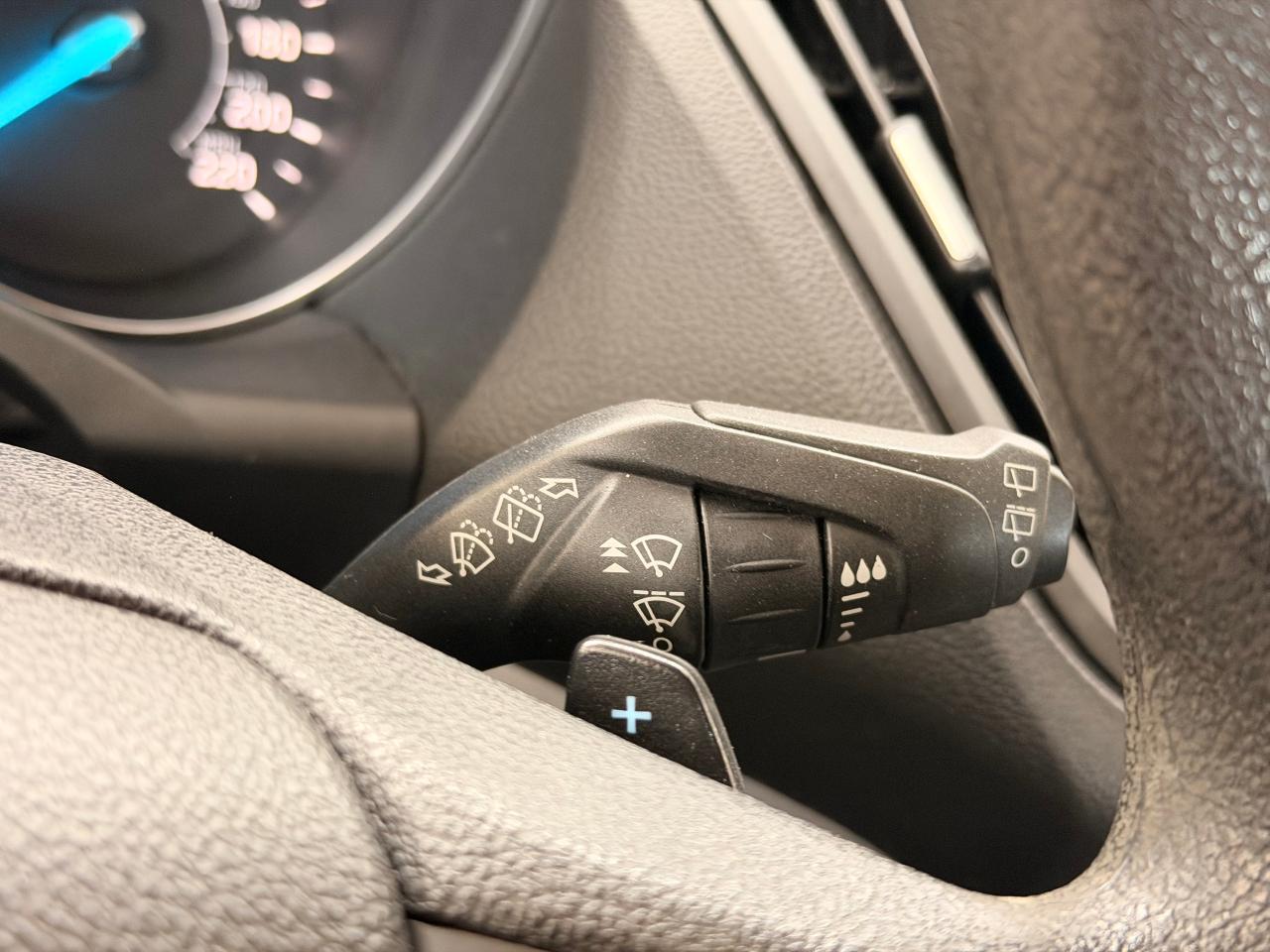 2017 Ford Escape SE+New Tires+Brakes+Camera+Heated Seats Photo96