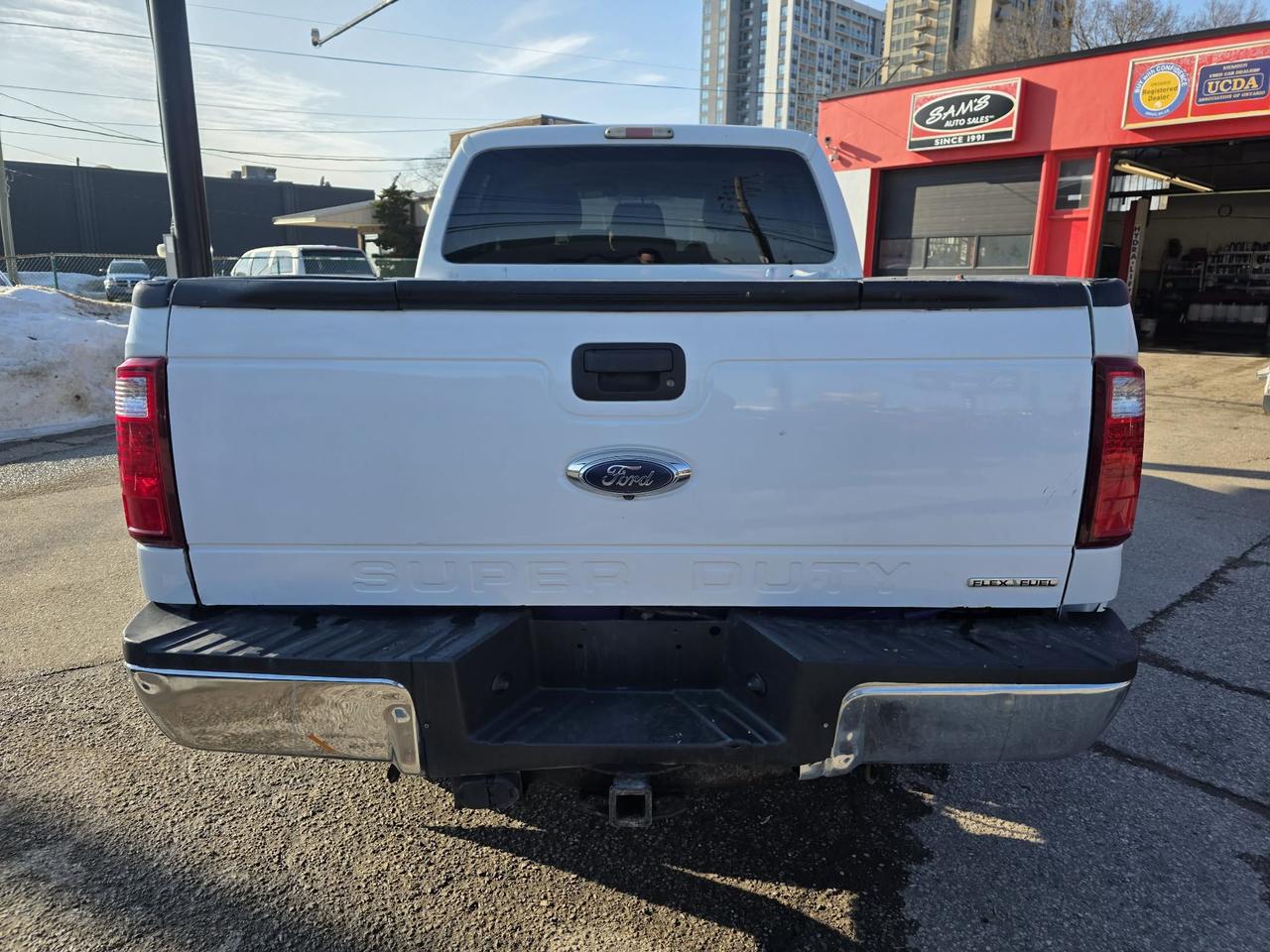 2015 Ford SUPER DUTY F-250 SRW 4WD Crew Cab XLT Photo4