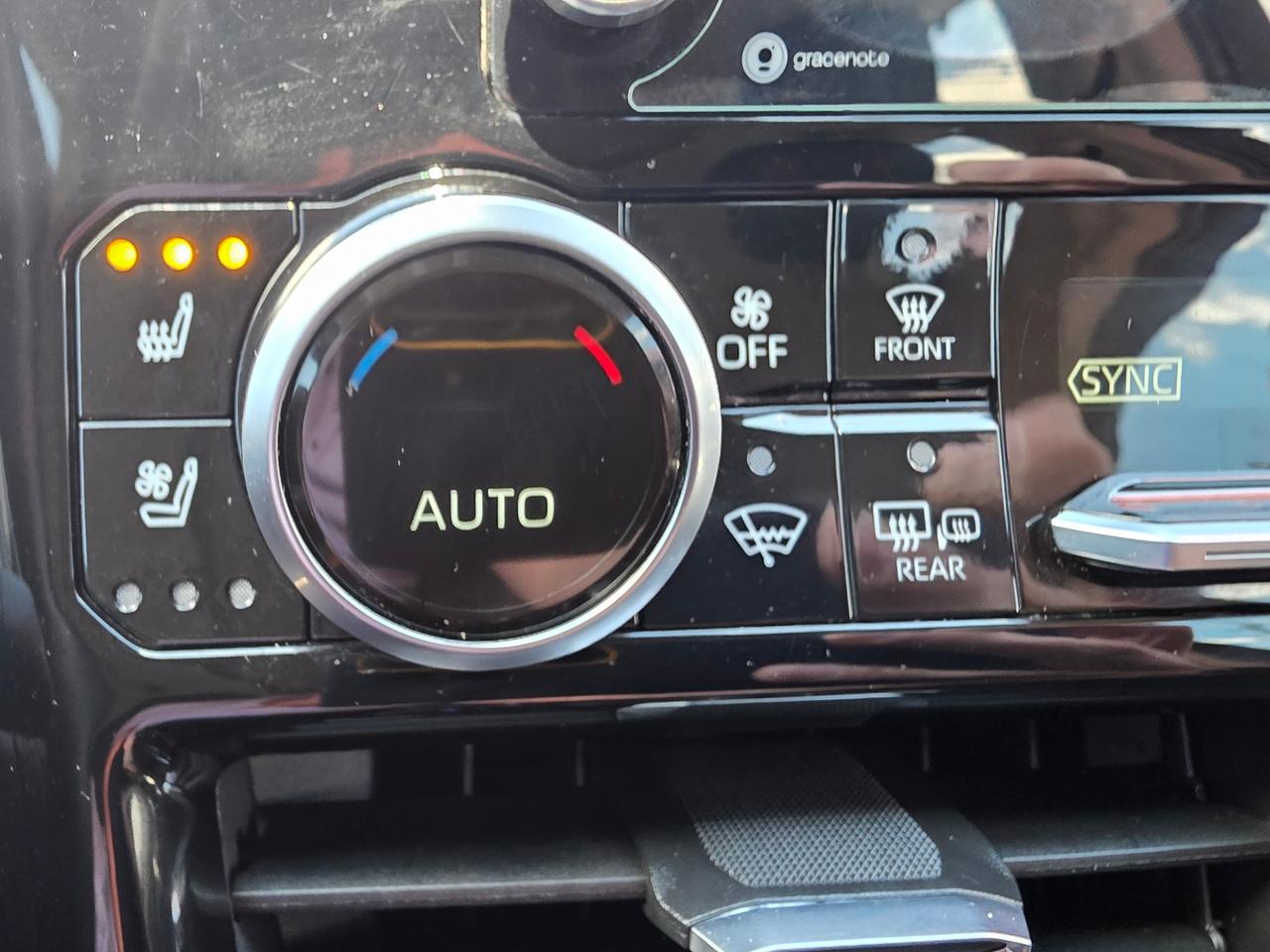 2020 Toyota Highlander LIMITED AWD Photo