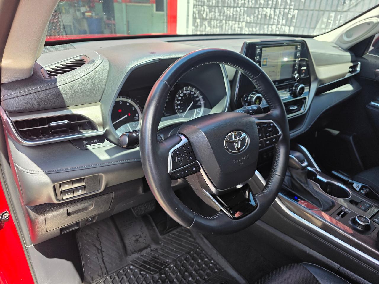 2020 Toyota Highlander LIMITED AWD Photo